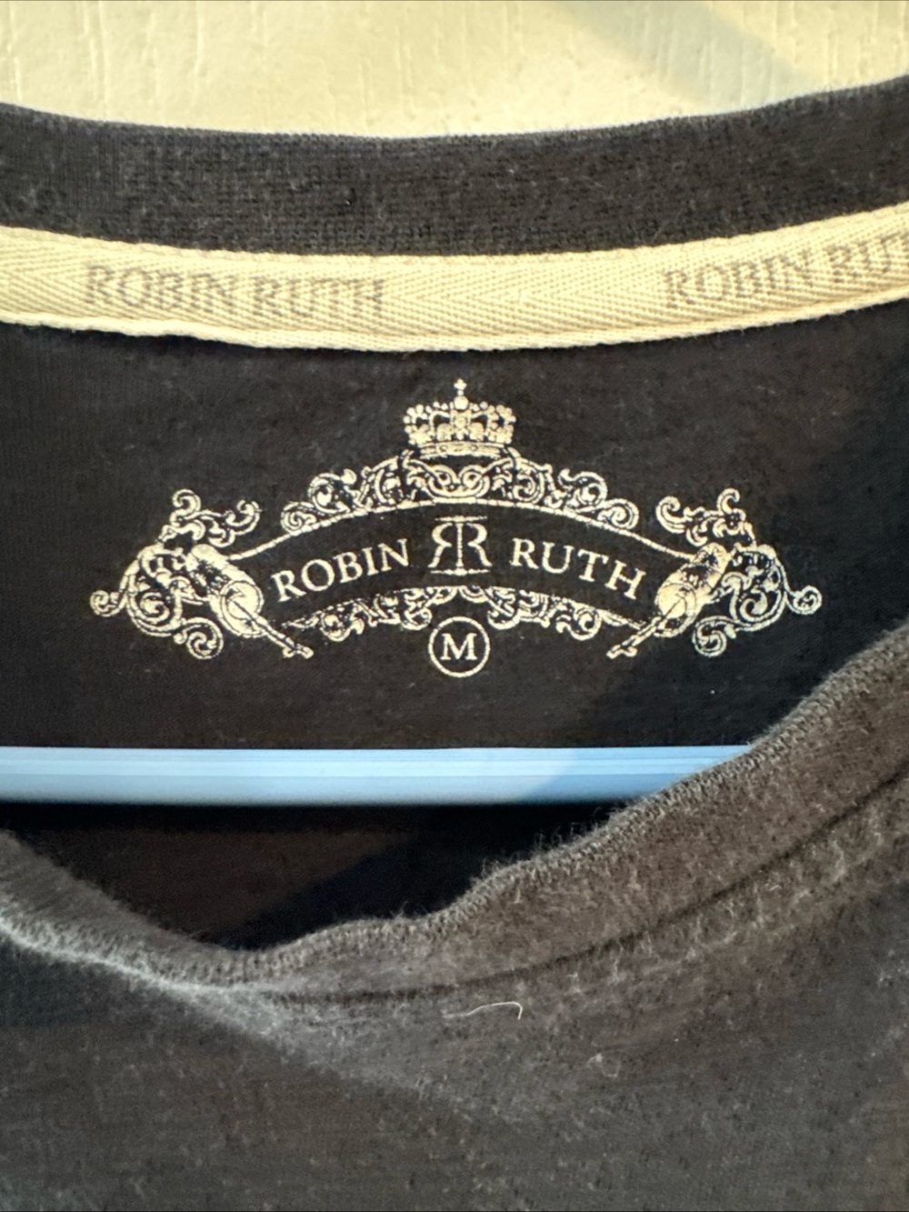 Robin Ruth Black Tee with Red New York Script - Picture 3 of 3